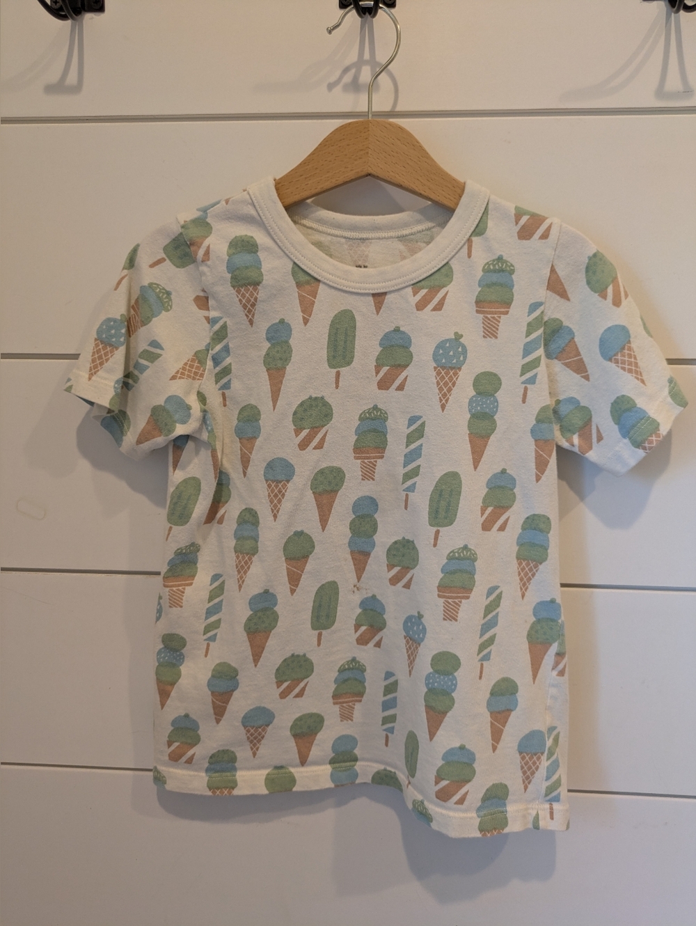 Winter Water Factory Ice Cream Shirt, size 6